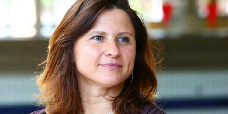 Roxana Maracineanu : « Préparer une reprise progressive »