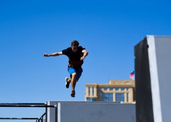 Le Parkour fait le spectacle à Lannion