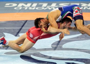 Lutte : Yasin Ozay et Johnny Bur éliminés d’entrée