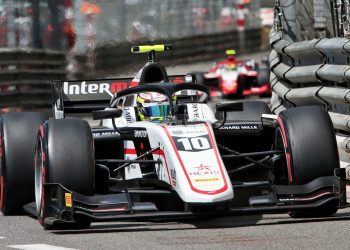 Formule 2 : Théo Pourchaire tutoie les sommets