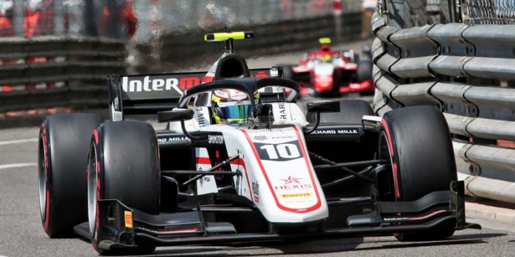 Formule 2 : Théo Pourchaire tutoie les sommets