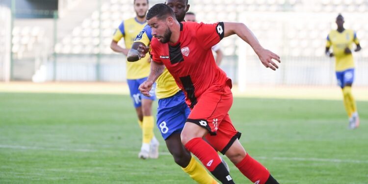 Ligue 2 : Mickaël Le Bihan, recrue phare de Dijon