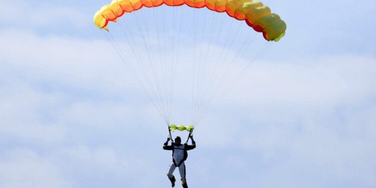 Parachutisme : Des Bleus ambitieux pour les Mondiaux