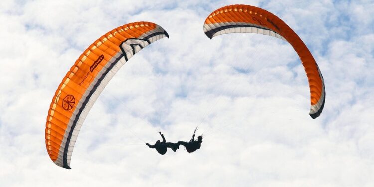Le parachutisme en plein essor en région Sud
