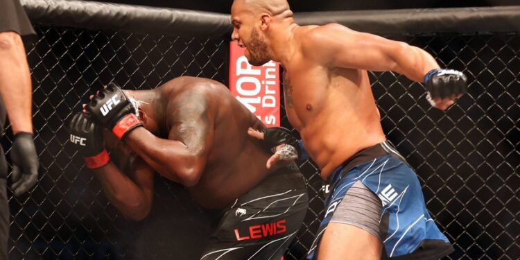 MMA : Ciryl Gane premier champion UFC français de l’histoire