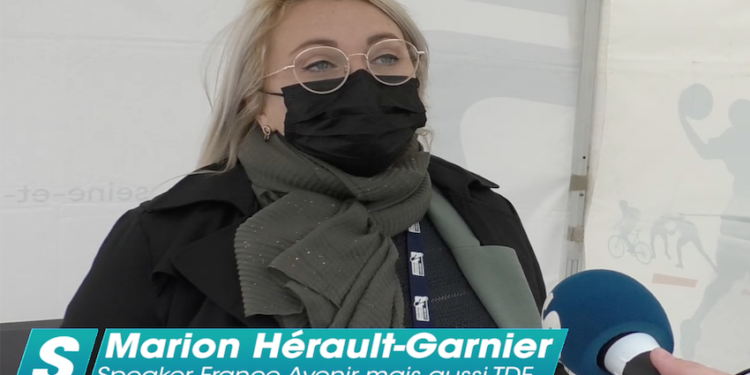 Marion Hérault-Garnier, speaker des championnats de France Avenir