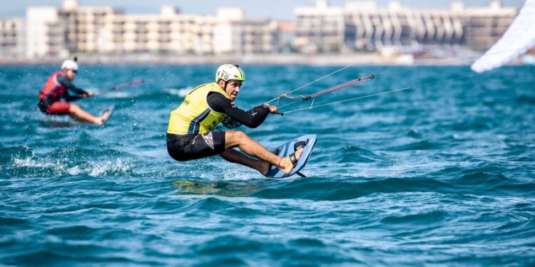 Voile : Axel Mazella et Poema Newland champions d’Europe