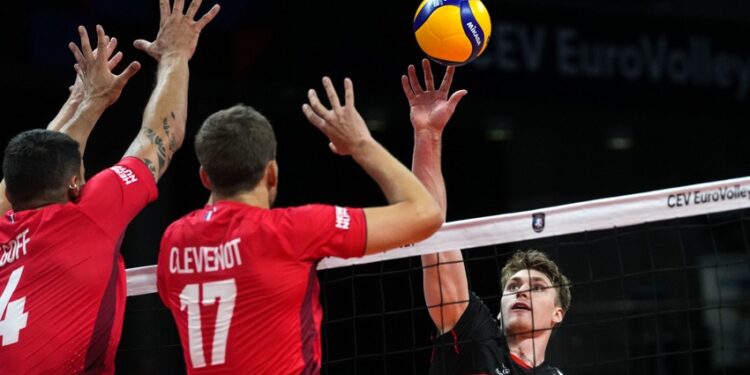 Volley : Les Bleus tombent de haut