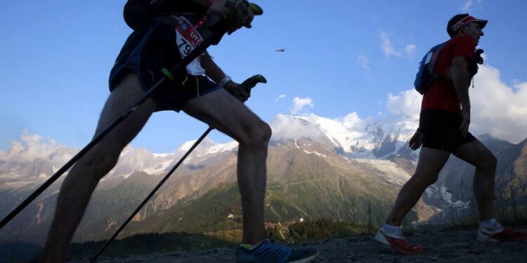 Ils marchent 100km en moins de 30h pour lutter contre la pauvreté