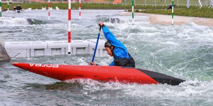 Canoë-Kayak : Lise Vinet sacrée championne du monde de descente