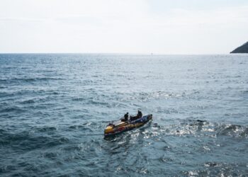 Traverser la Méditerranée à la rame, l’incroyable défi de McFly et Carlito
