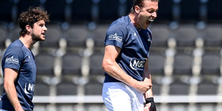 Victor Charlet : « Le hockey est un sport très sain »