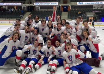 Hockey sur glace : Les Bleuets sur le toit du monde