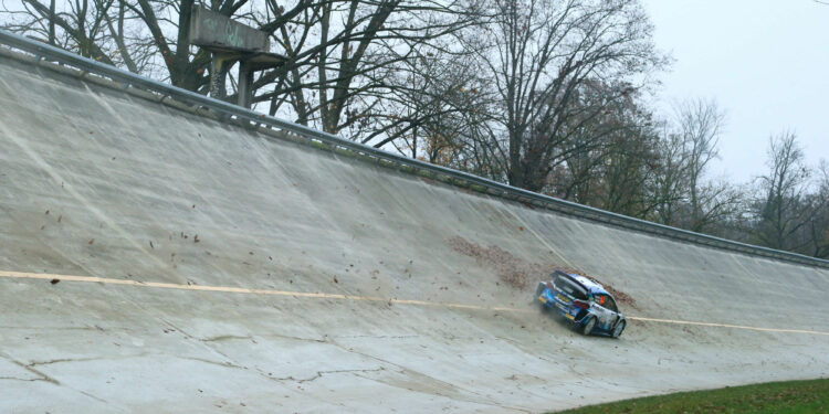 Rallye : Le Sainte-Baume Rallycircuit sur terre et sur piste au Castellet