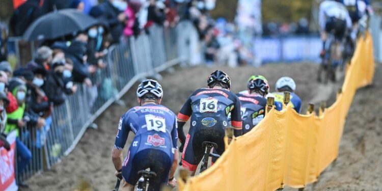 Cyclo-cross : La Bretonne Amandine Fouquenet remporte la Coupe de France