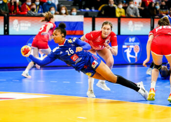 Handball : Les Bleues prennent le quart