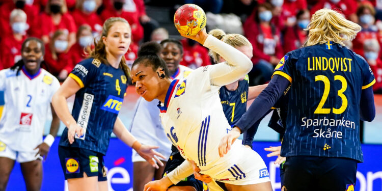 Handball : Les Bleues écartent la Suède