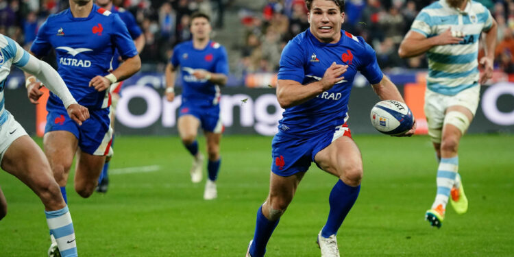 Rugby : Antoine Dupont élu joueur de l’année 2021