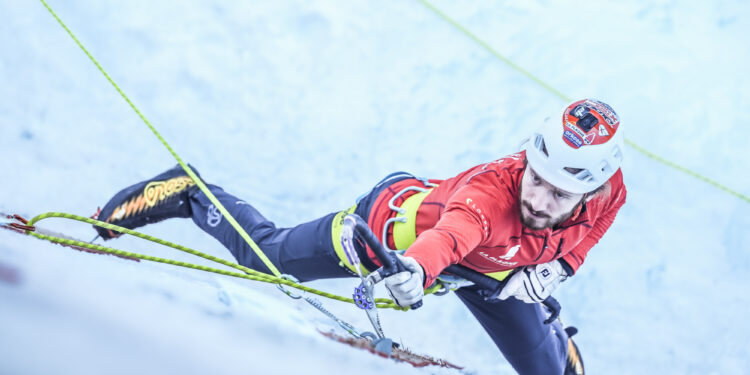 Escalade : Spectacle et haut niveau dans les Ecrins