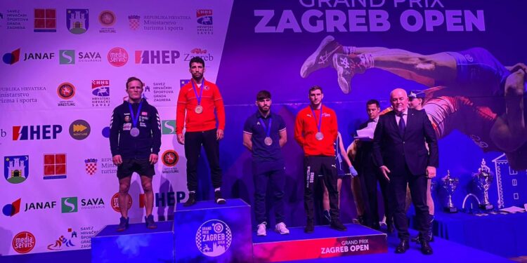 Lutte : Les Bleus lancent leur saison à Zagreb