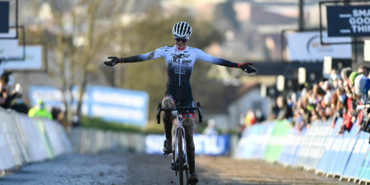 Cyclo-cross : Line Burquier s’impose en puissance