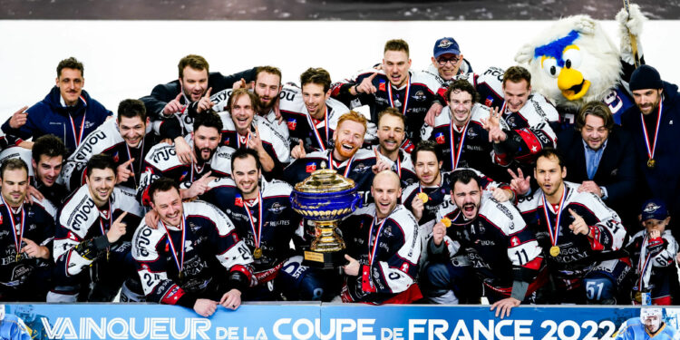 Hockey sur glace : Angers remporte la Coupe de France à l’Aren’Ice