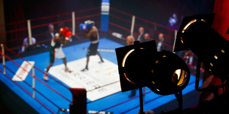 Boxe : Bakary Samaké fête son premier combat à Paris