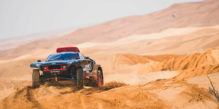 Dakar 2022 : Carlos Sainz et Audi se rebiffent