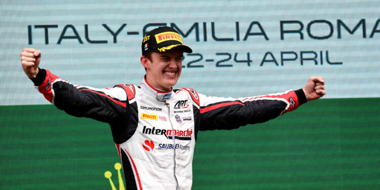 Formule 2 : Théo Pourchaire fait coup double à Imola