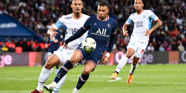 Football : Le PSG à Angers pour un 10e titre