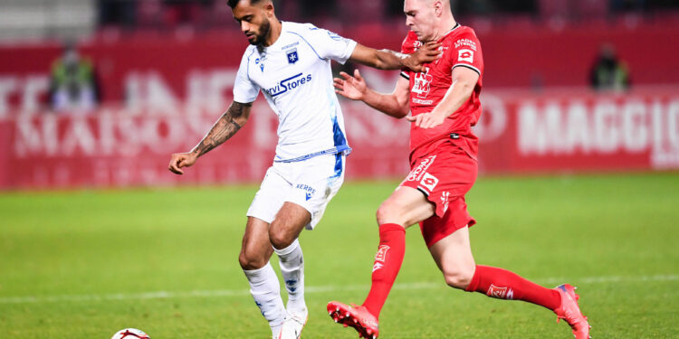 Football : Auxerre -Dijon, un derby à enjeux en Ligue 2