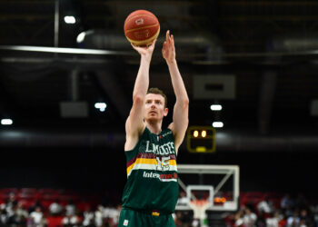 Basket : Nicolas Lang, la tête dans les étoiles