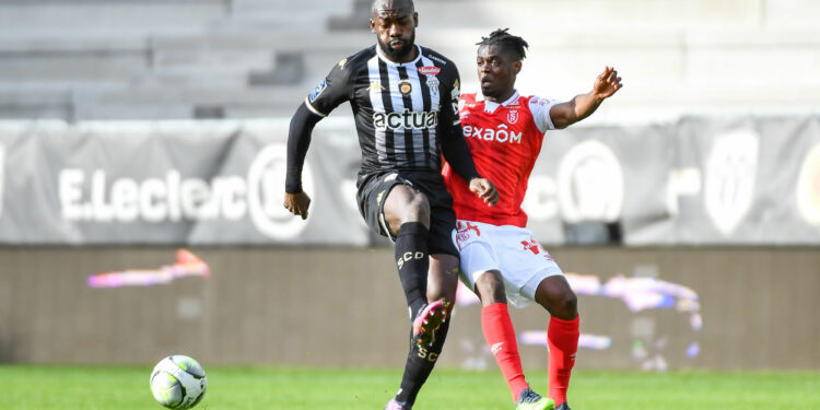Football : Angers sur le fil
