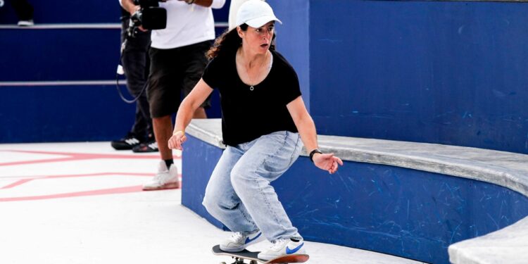 FISE : Charlotte Hym s’impose en finale de skateboard street