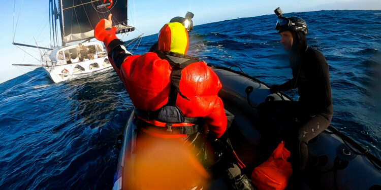 Voile : Kevin Escoffier de retour avec un nouveau bateau