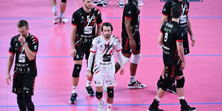 Volley : Champion en titre, l’AS Cannes est reléguée