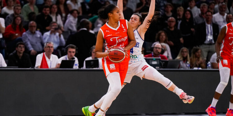 Basket : Bourges domine les Trophées LFB