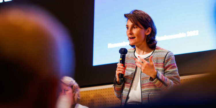 L’ANESTAPS interpelle la ministre des Sports