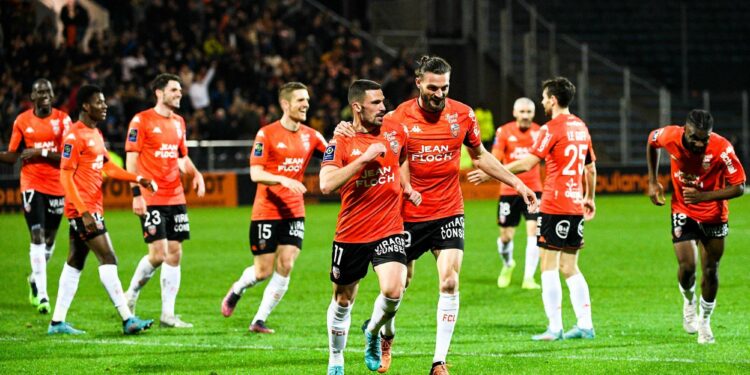Football : Lorient toujours à flot