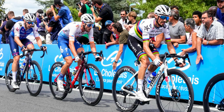 Cyclisme : Julian Alaphilippe passe à la trappe