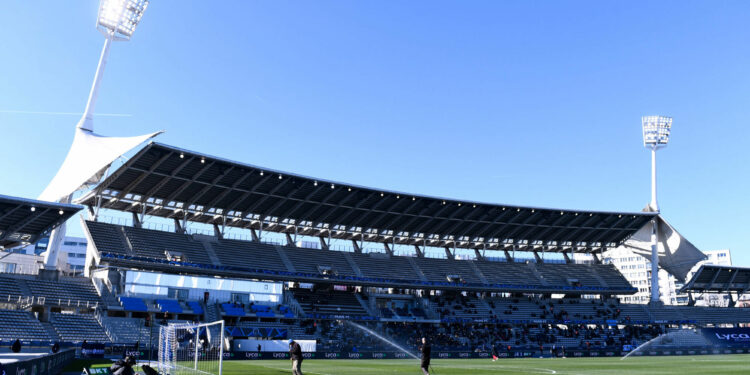 Football : Le Paris 13 Atletico a trouvé son stade