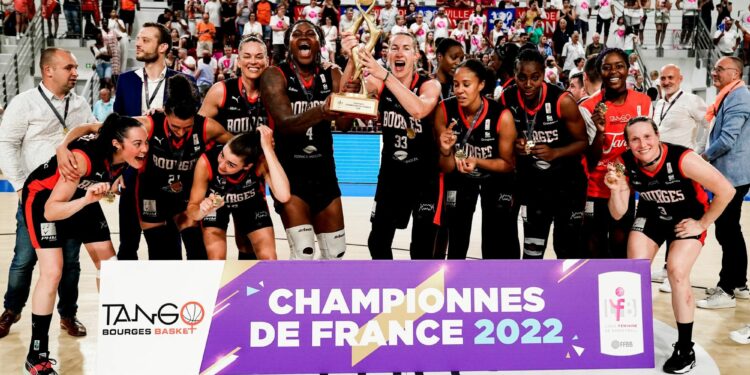 Basket : Bourges plus que jamais au sommet