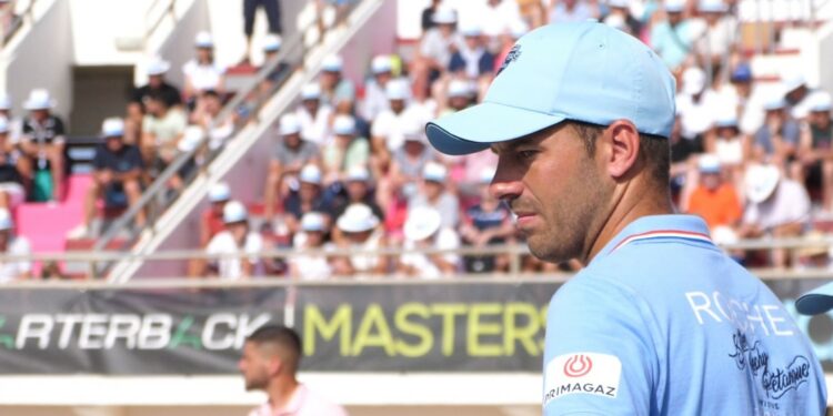 Masters de Pétanque : Rocher implacable file en demies