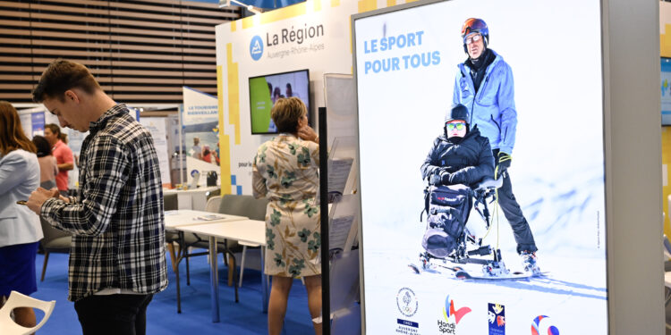 Le CROS Auvergne Rhône-Alpes, acteur clé du salon Handica