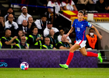 Football : Clara Matéo en équilibre