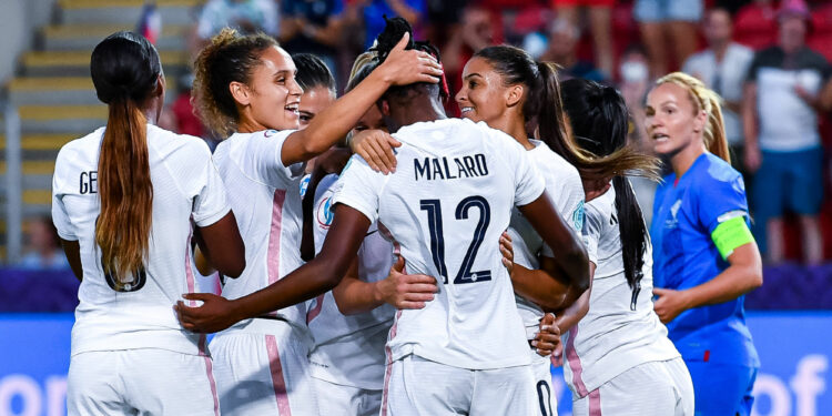 Football : Tout roule pour les Bleues
