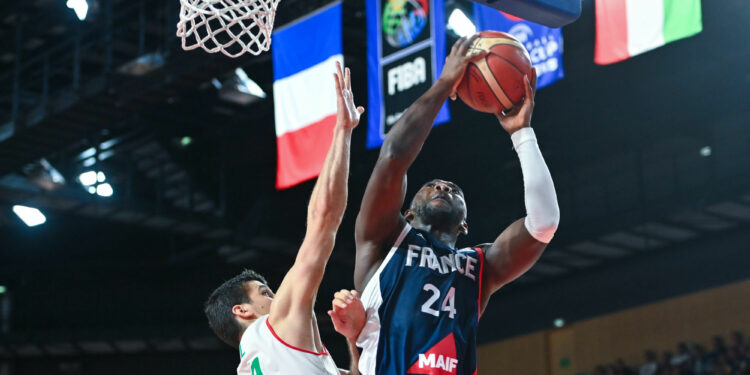 Basket : L’équipe de France régale en Vendée