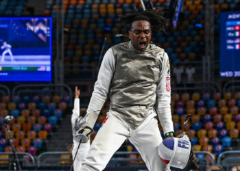 Escrime : Enzo Lefort conserve sa couronne au fleuret