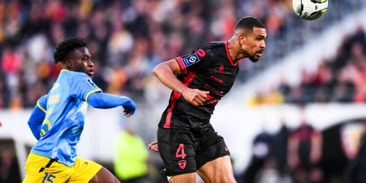 Football : Cédric Hountondji, l’expérience qu’il fallait au SCO