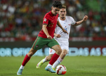 Football : Le PSG lance son mercato